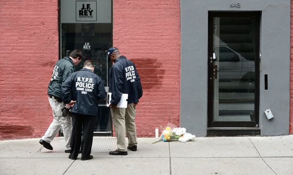 http://graphics8.nytimes.com/images/2012/05/26/nyregion/CRIMESCENE/CRIMESCENE-articleLarge.jpg